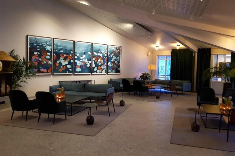 Aronsborgs Konferenshotel Bålsta Eksteriør bilde